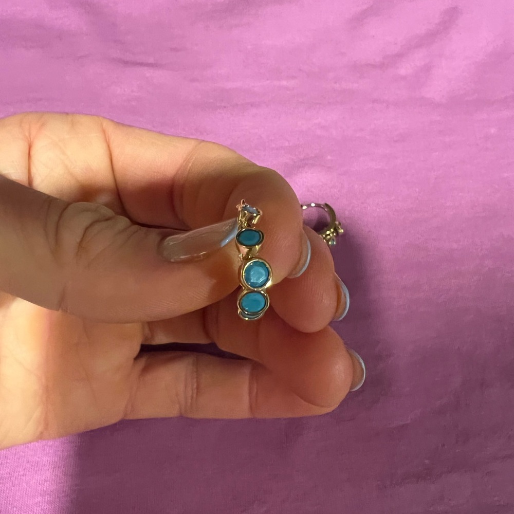 Dangle earrings - Picture 4 of 5